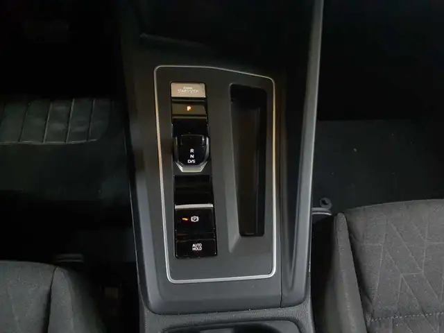 Volkswagen Golf view 10