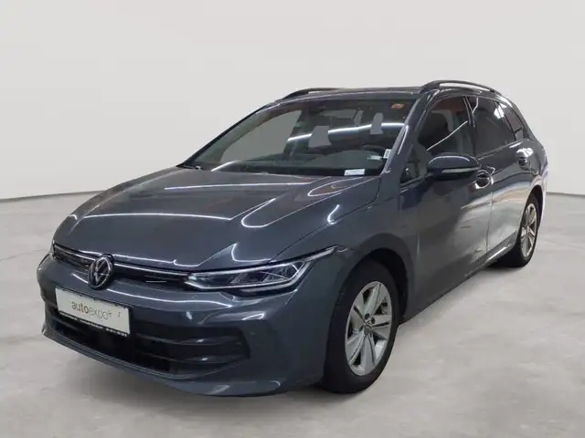 Volkswagen Golf view 2