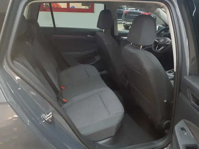 Volkswagen Golf view 14