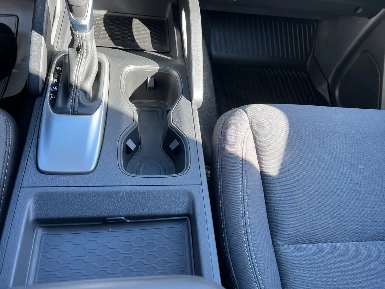 Nissan Frontier снимка Nissan Frontier