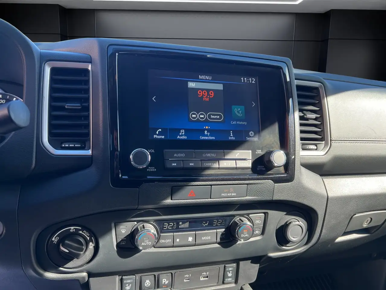 Nissan Frontier снимка Nissan Frontier