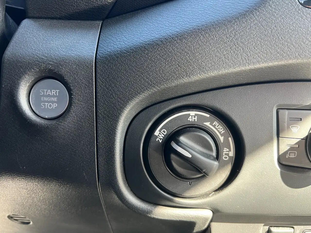 Nissan Frontier снимка Nissan Frontier