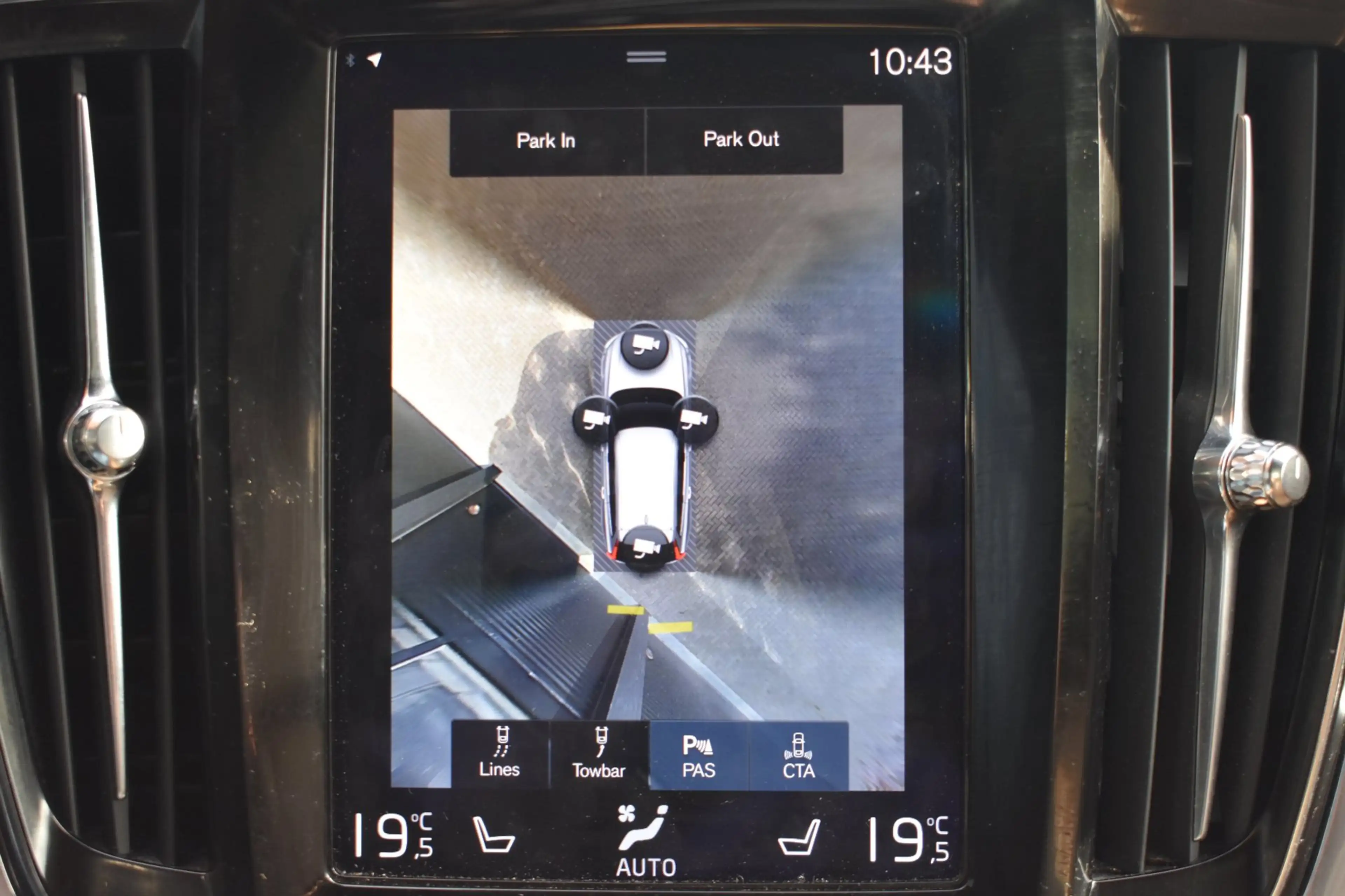 Volvo V90 Cross Country 2.0 T5 Pro '17 LED Pano Leder Clima Navi Cruise In — photo 35