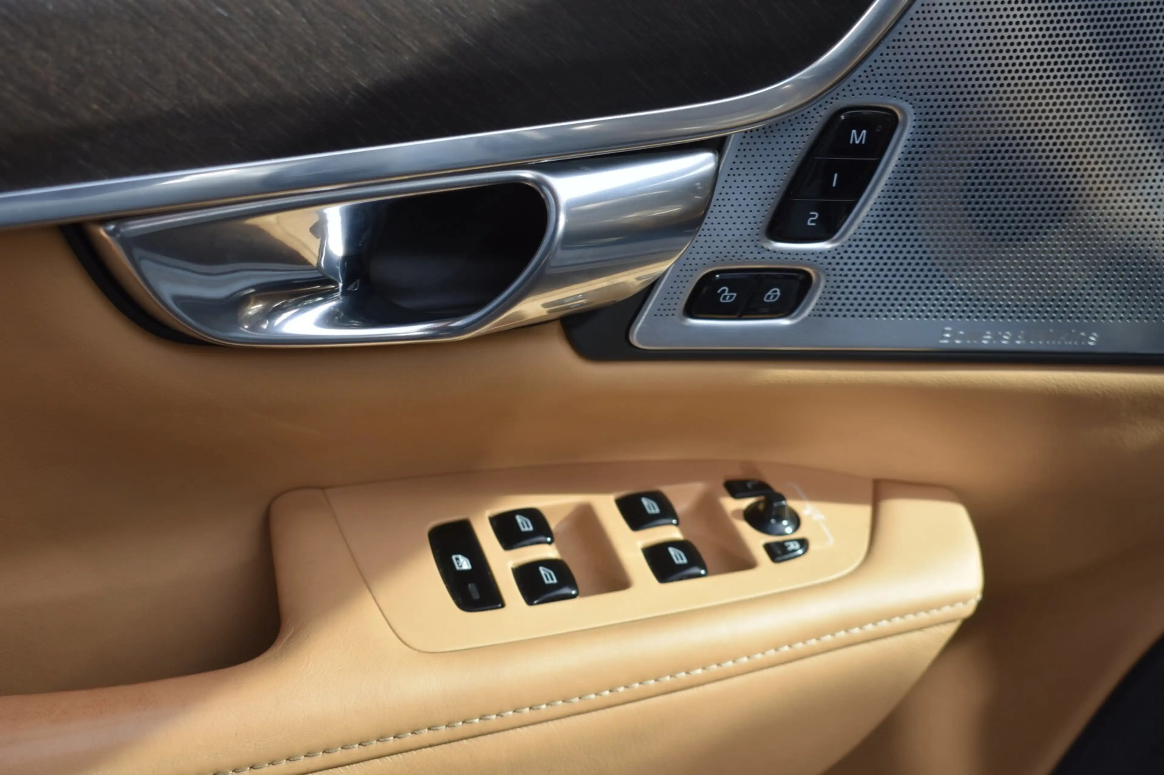 Volvo V90 Cross Country 2.0 T5 Pro '17 LED Pano Leder Clima Navi Cruise In — photo 27