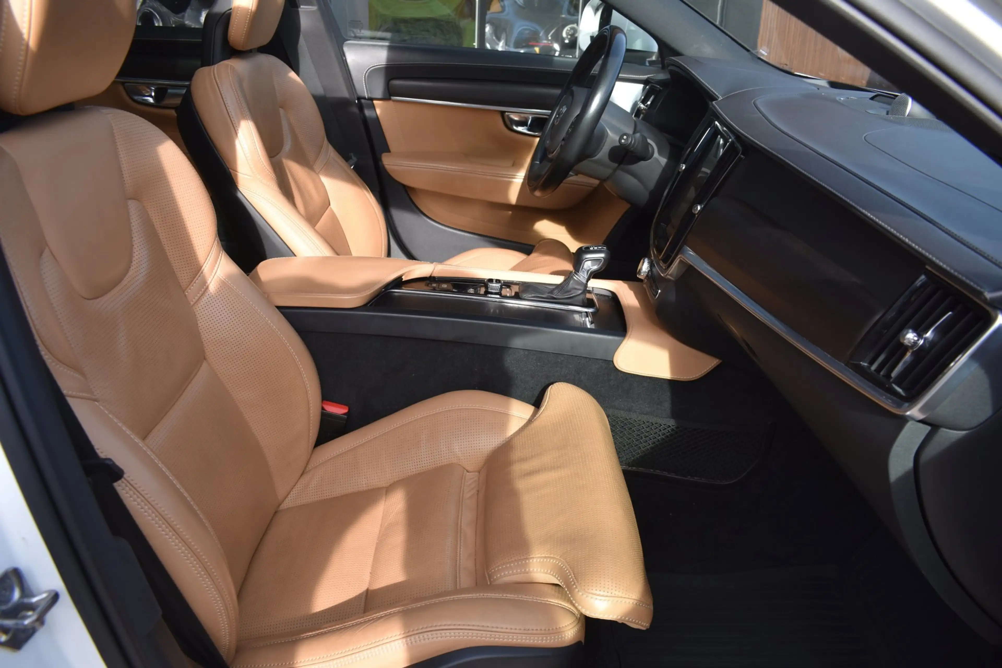 Volvo V90 Cross Country 2.0 T5 Pro '17 LED Pano Leder Clima Navi Cruise In — photo 4
