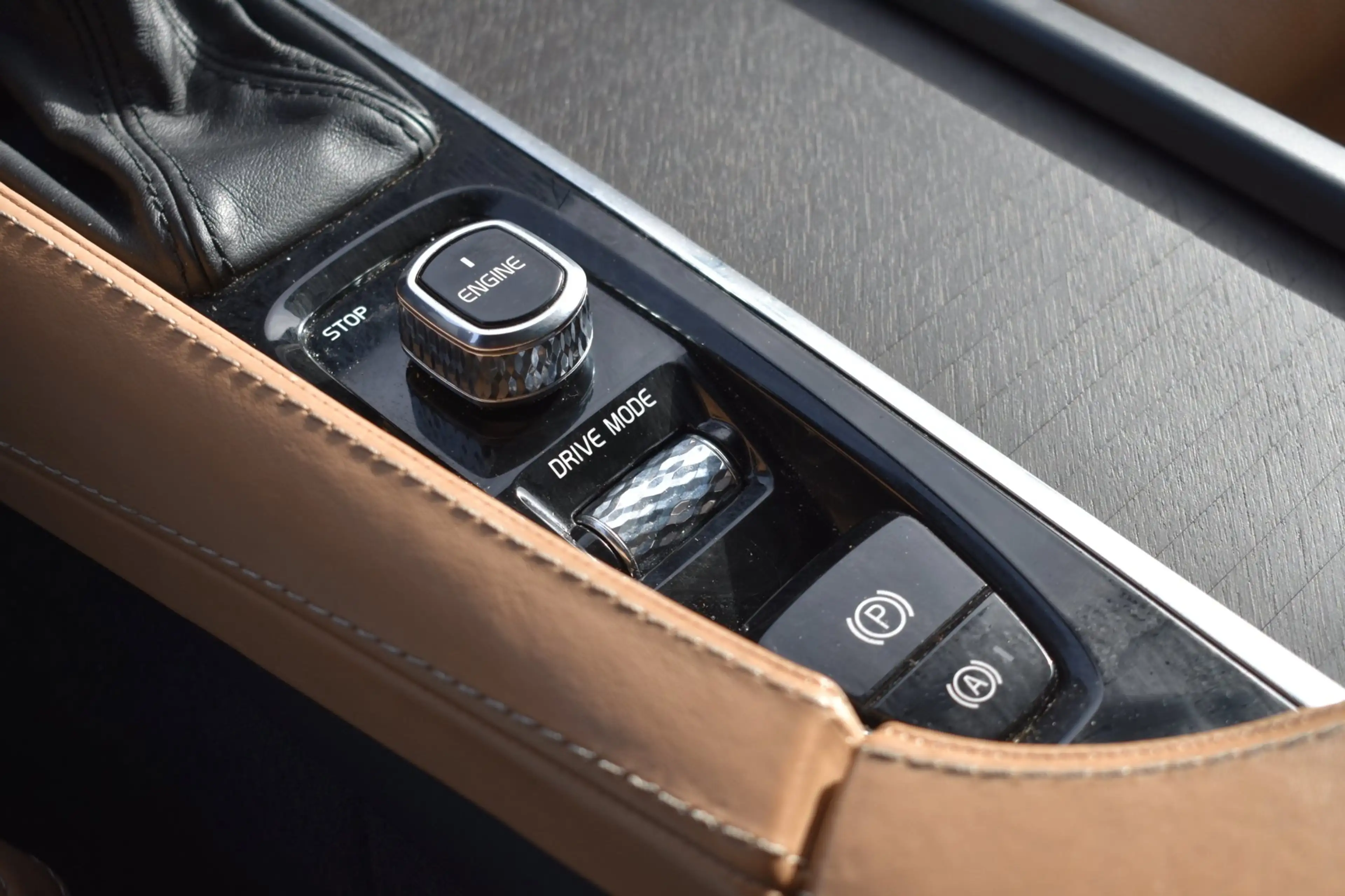 Volvo V90 Cross Country 2.0 T5 Pro '17 LED Pano Leder Clima Navi Cruise In — photo 38