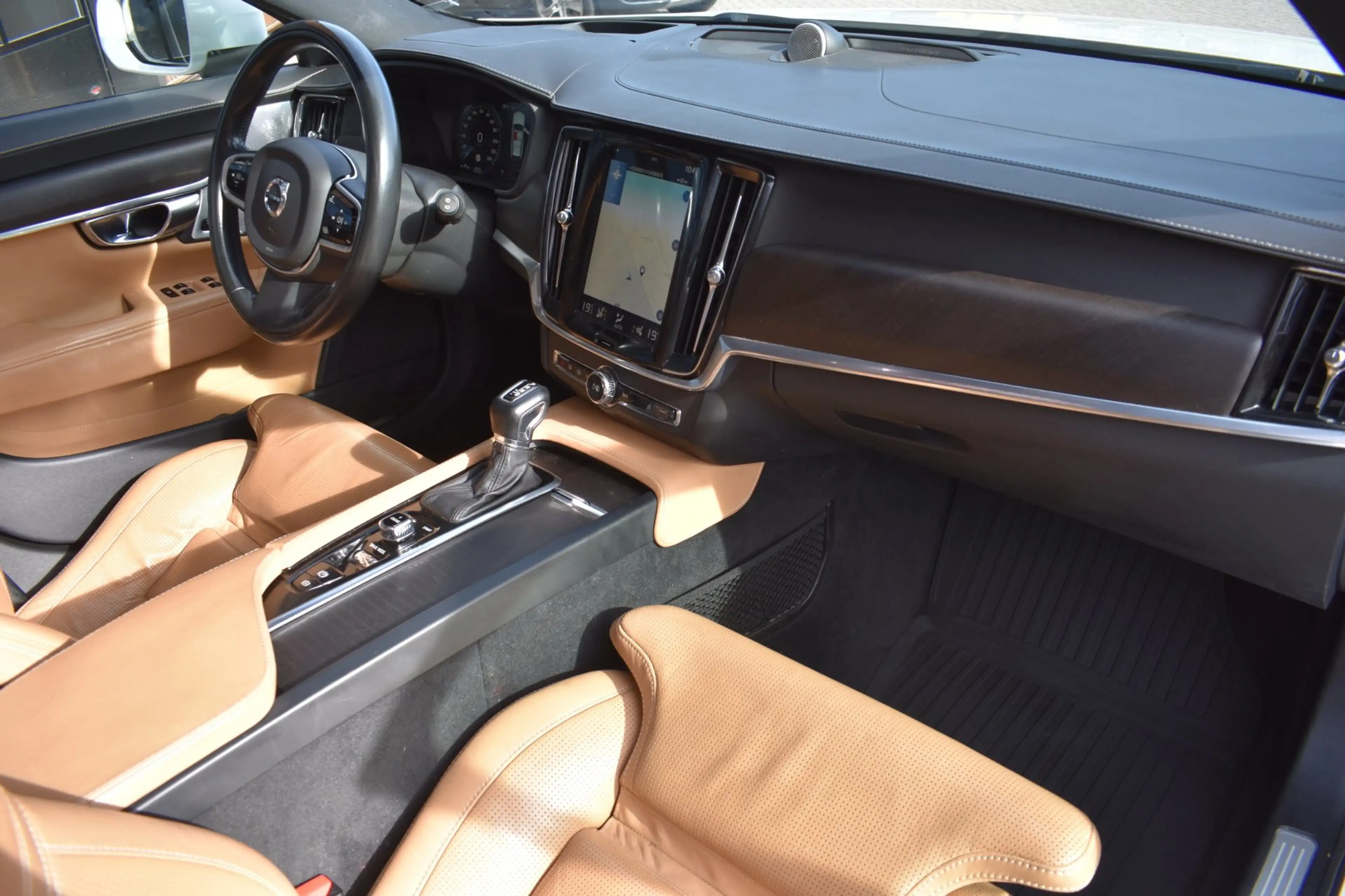 Volvo V90 Cross Country 2.0 T5 Pro '17 LED Pano Leder Clima Navi Cruise In — photo 22