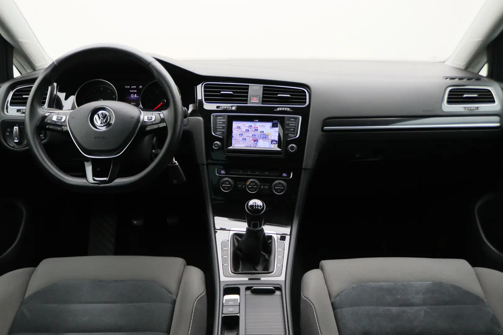 Volkswagen Golf 1.2 TSI Highline 5-Deurs, Navigatie, Climate, Crui Grau - 2