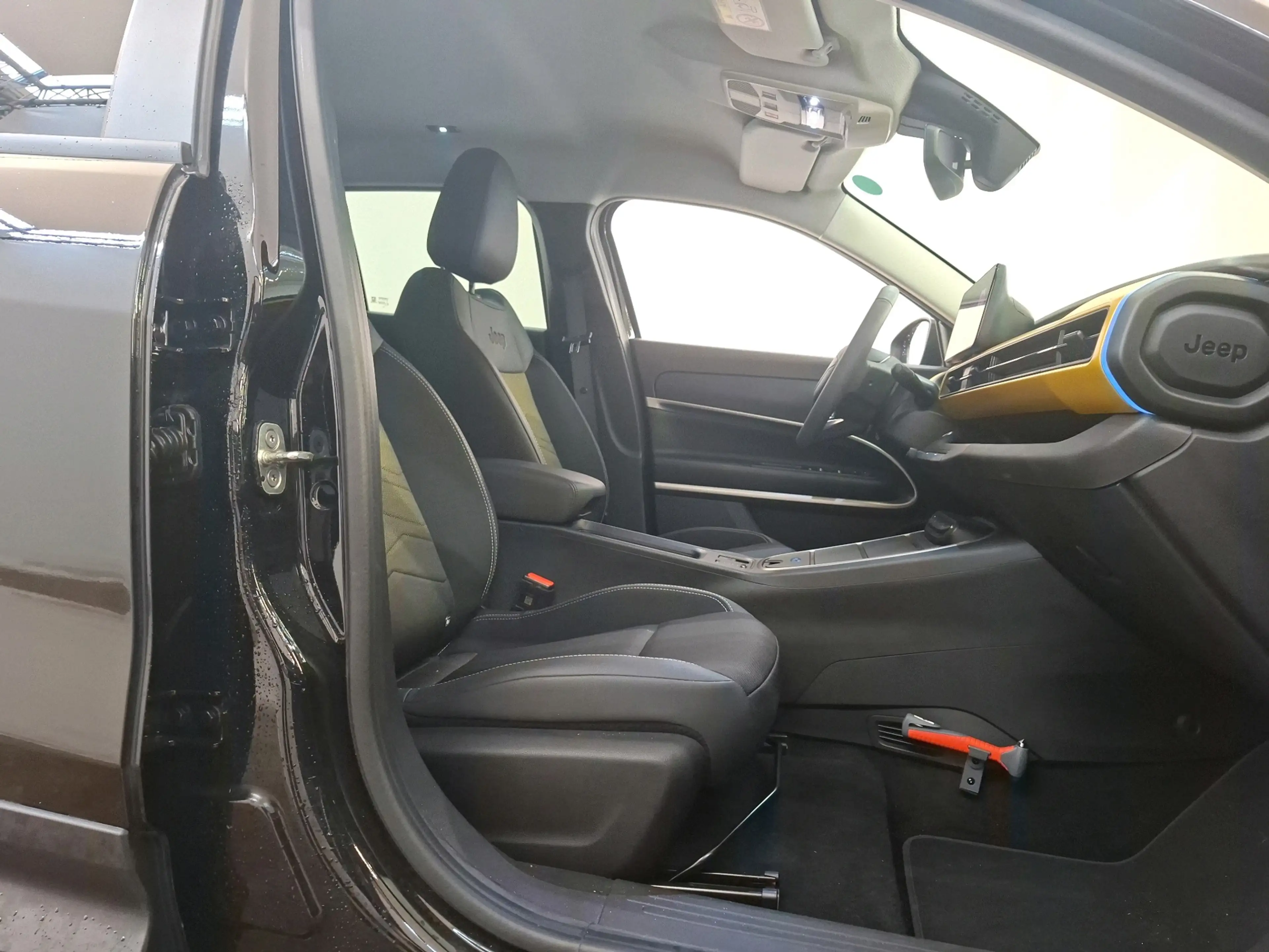 Jeep Avenger 54 kWh 155pk 1st Edition | SOH 96% | CarPlay | Sto — photo 7