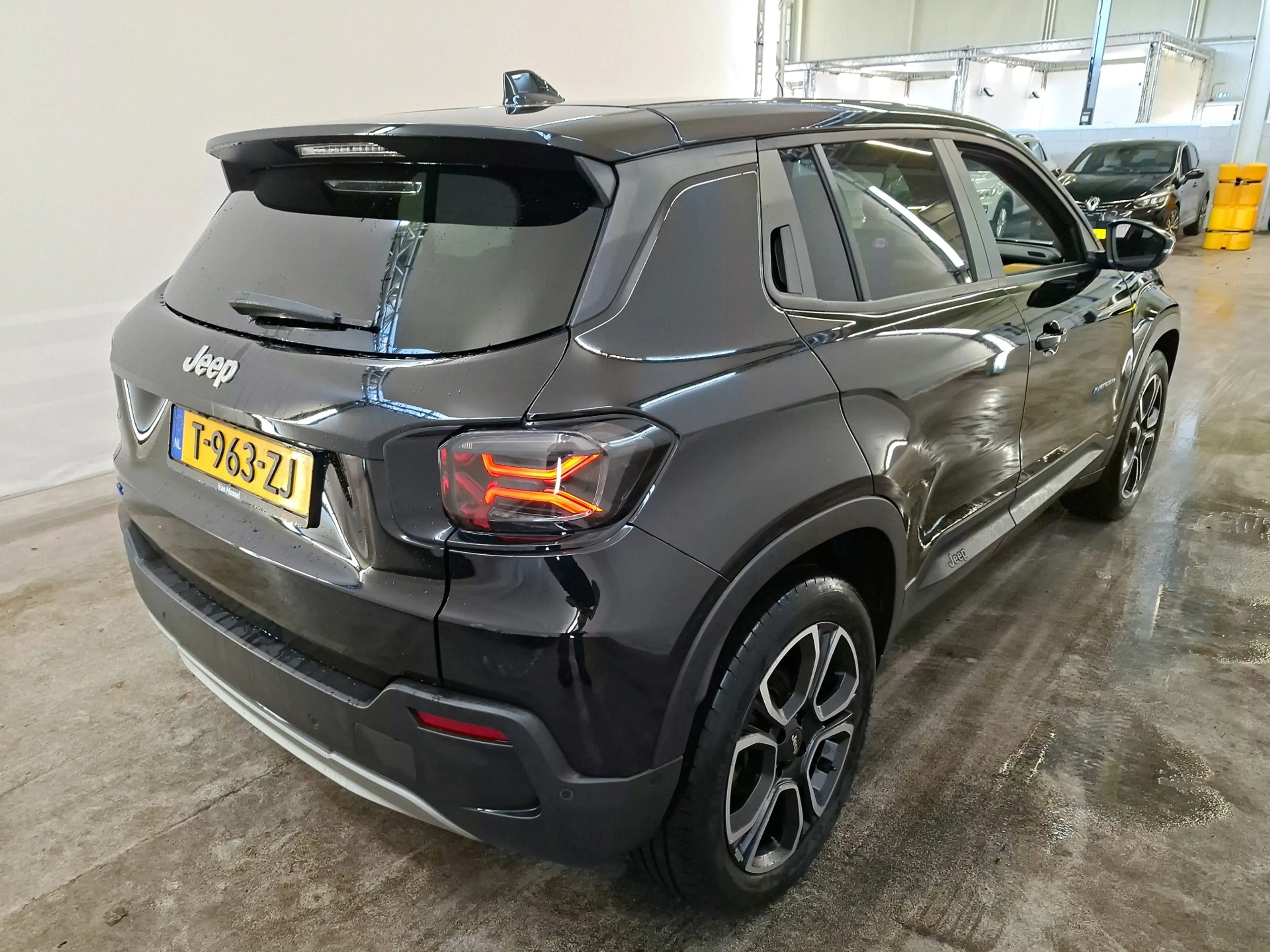 Jeep Avenger 54 kWh 155pk 1st Edition | SOH 96% | CarPlay | Sto — photo 5