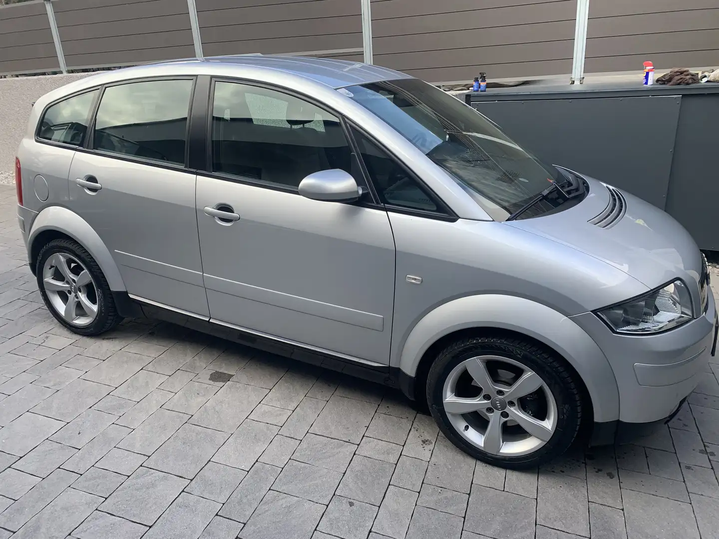 Audi A2 A2 1,4 TDI Silber - 1