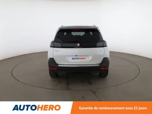 Peugeot 5008 view 5