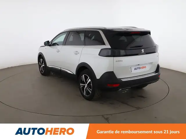 Peugeot 5008 view 4