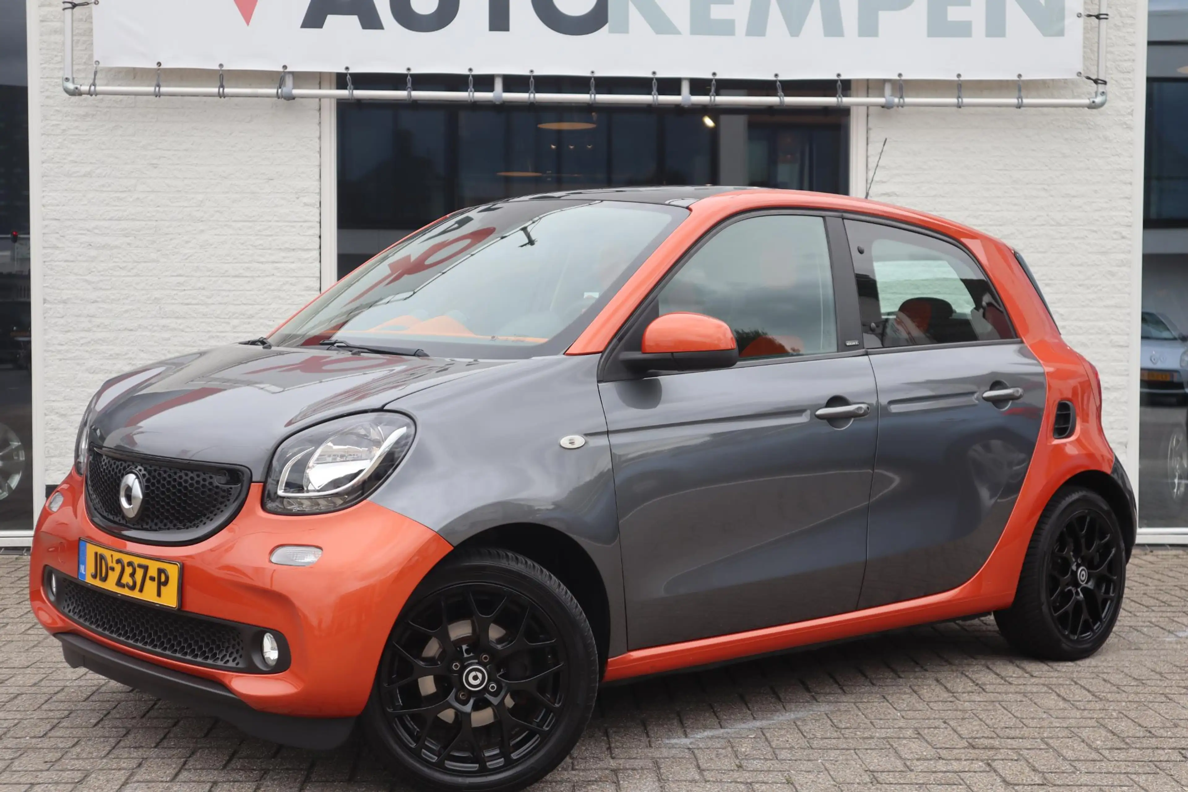 smart forFour 1.0 Passion FIRST EDITION|2X PANO|CARPLAY|NAVI|CRU — photo 9