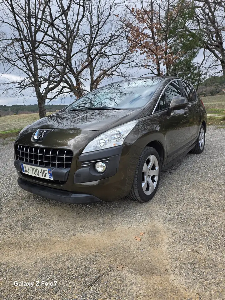 Peugeot 3008 1.6 HDi 16V 110ch FAP Confort Pack