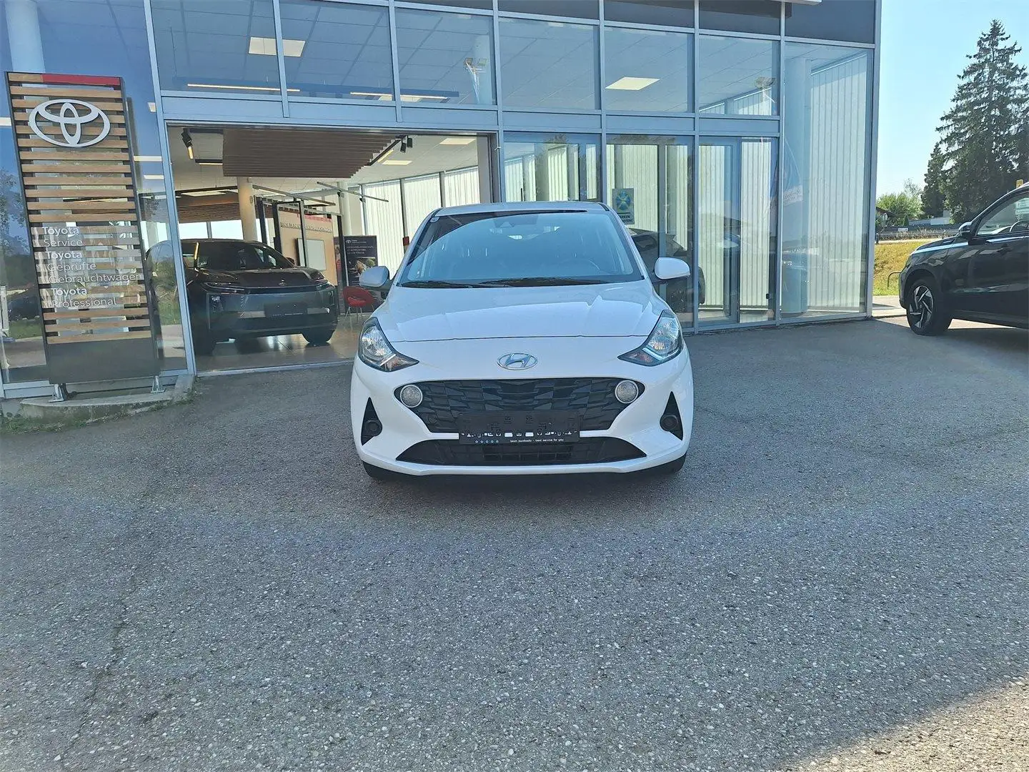 Hyundai i10 1,0 chic Weiß - 2