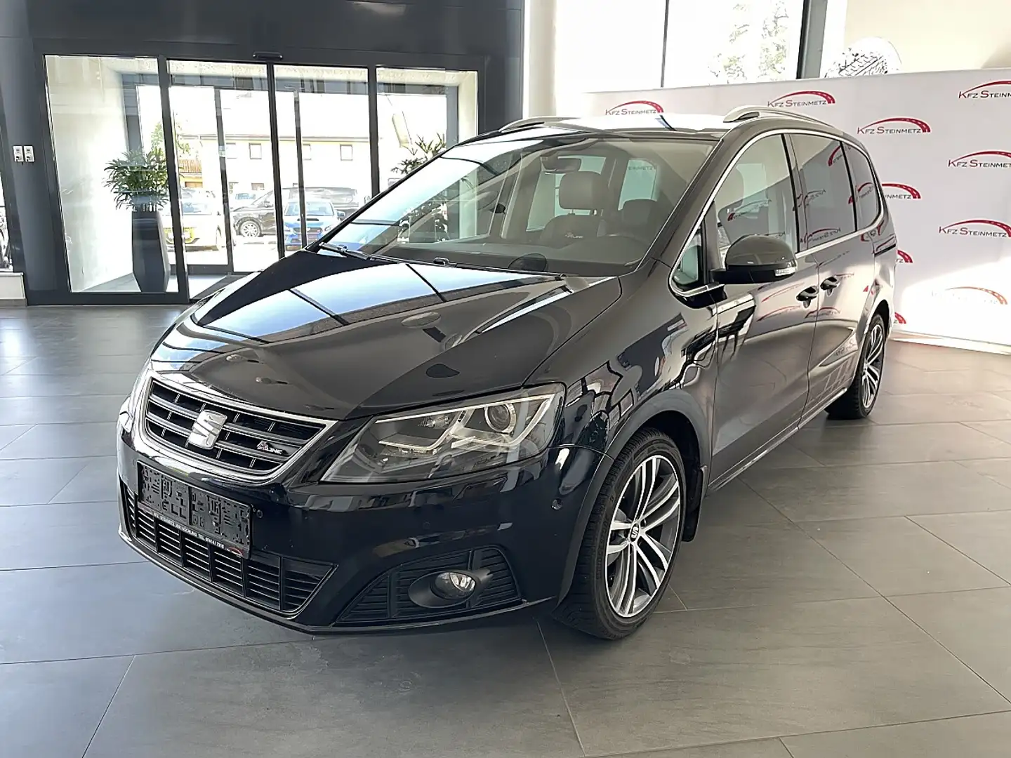 SEAT Alhambra FR 2,0 TDI CR DSG Schwarz - 1