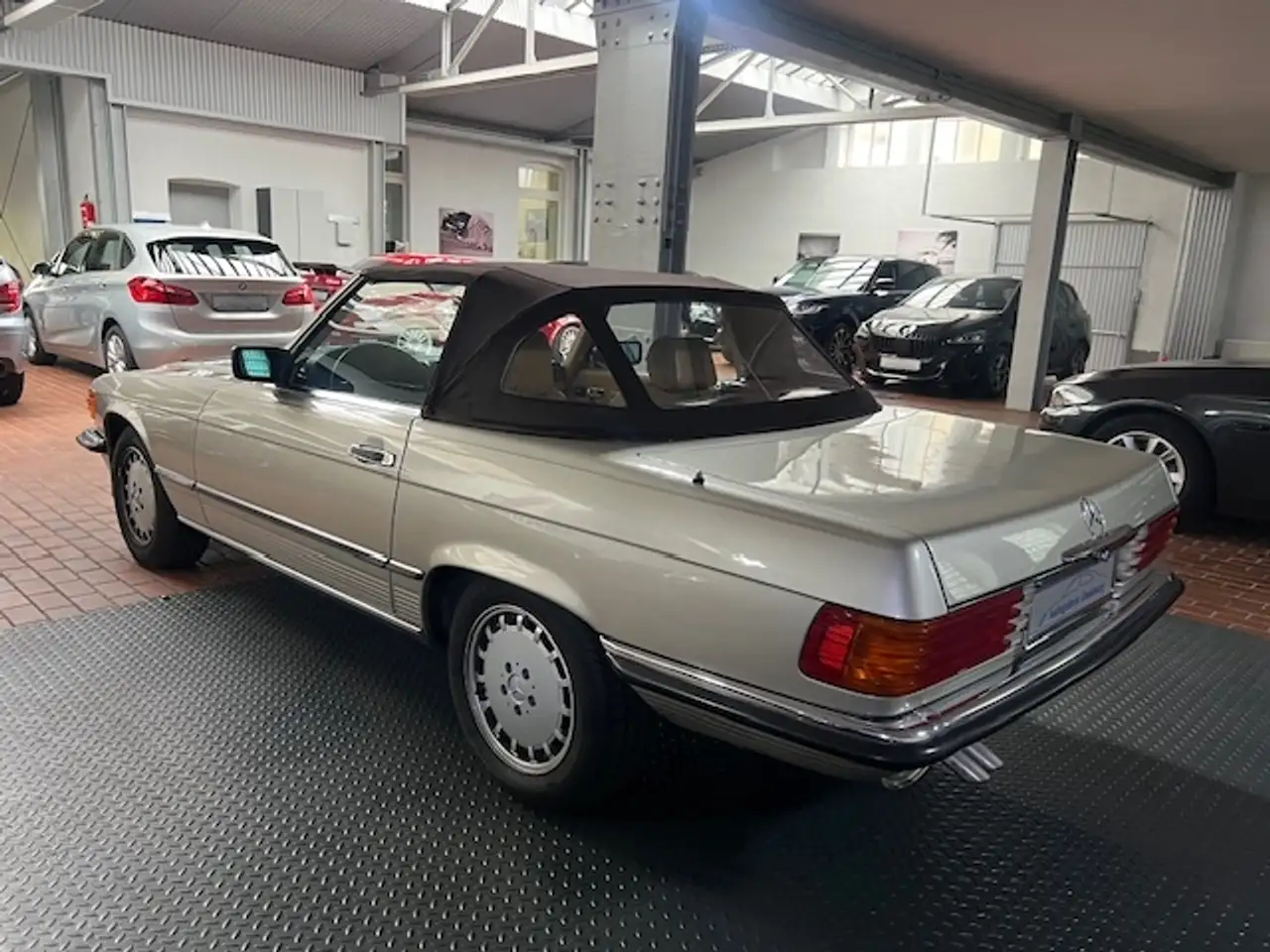 Mercedes-Benz SL 560 H-Zulassung/kein Rost/Tüv neu, foto 5