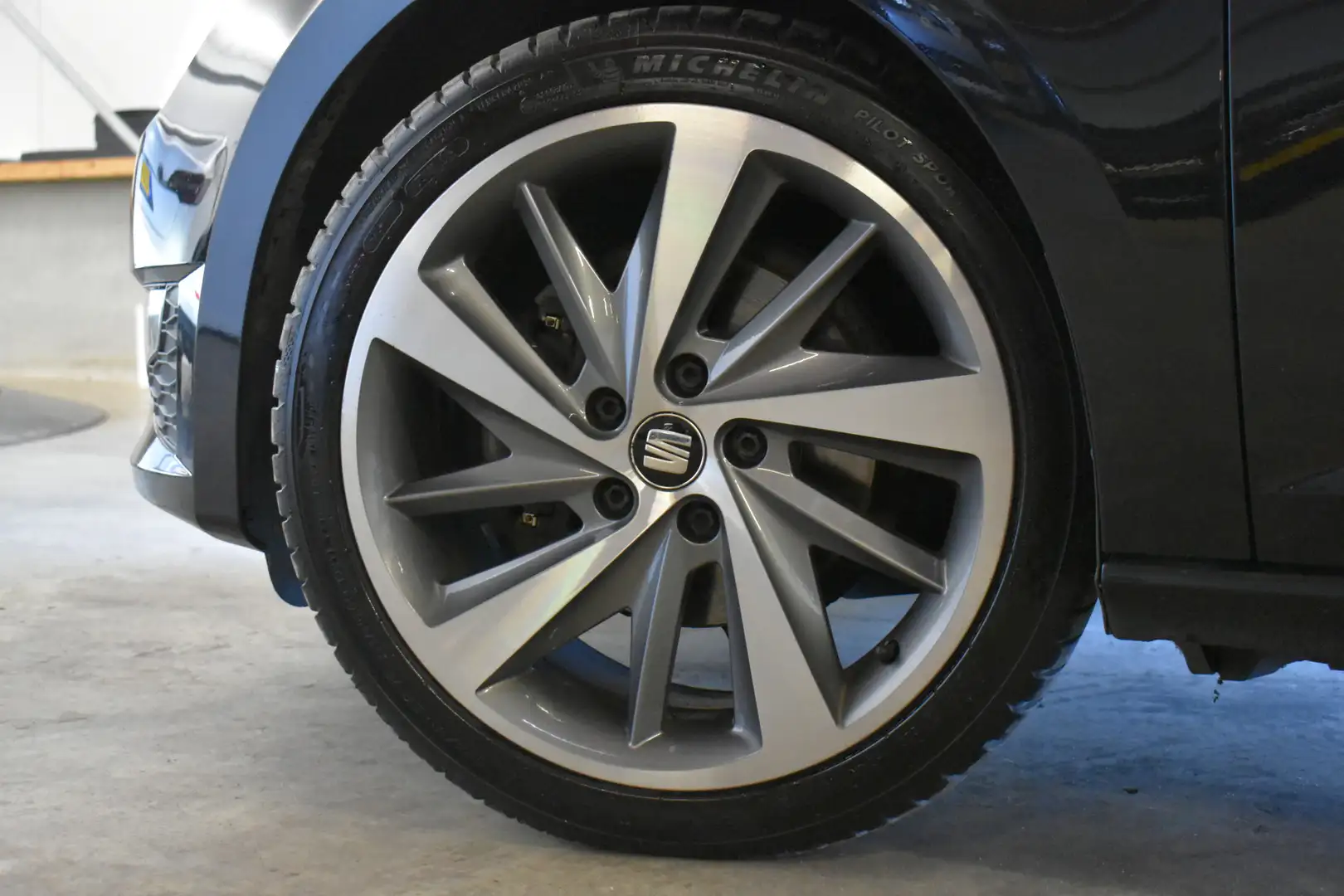 SEAT Leon SC 1.4 TSI 141PK FR Coupe Navi PDC v+a Noir - 2