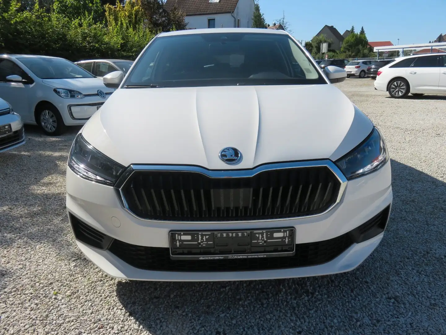 Skoda Fabia Active TSI LED SH PDC DAB Blanc - 2