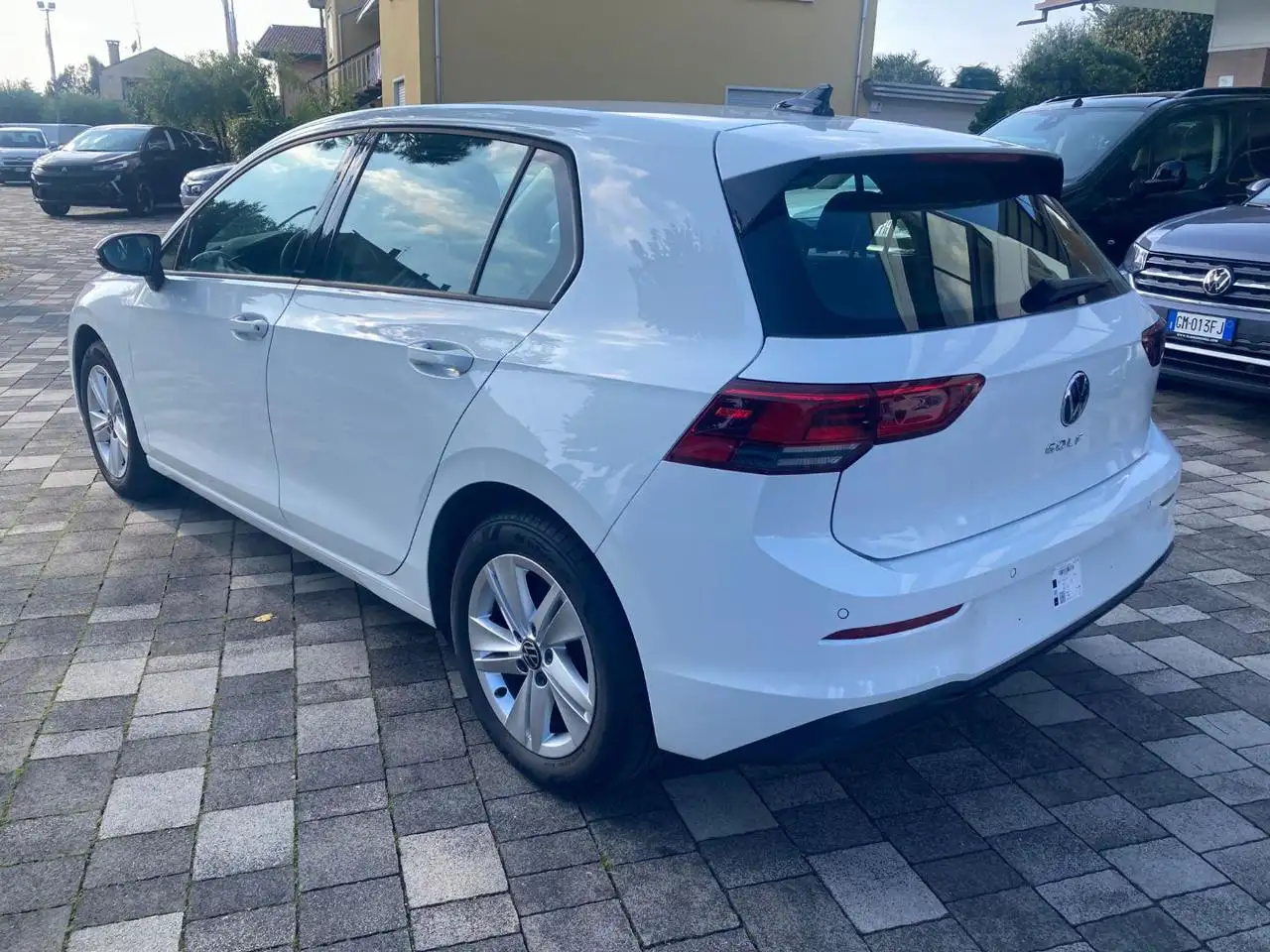 Volkswagen Golf 1.5 TGI DSG Life 3