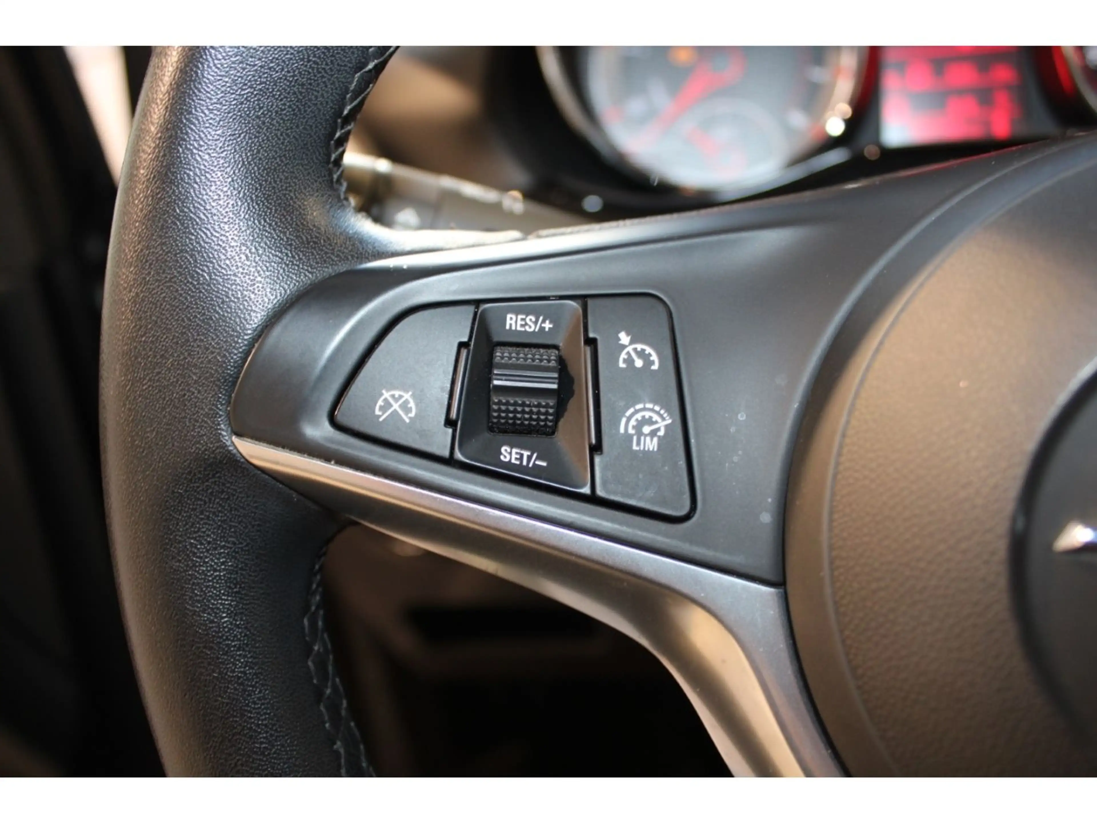 Opel Adam Slam ecoFlex Sportpaket Klimaautom Temp Ber — photo 12
