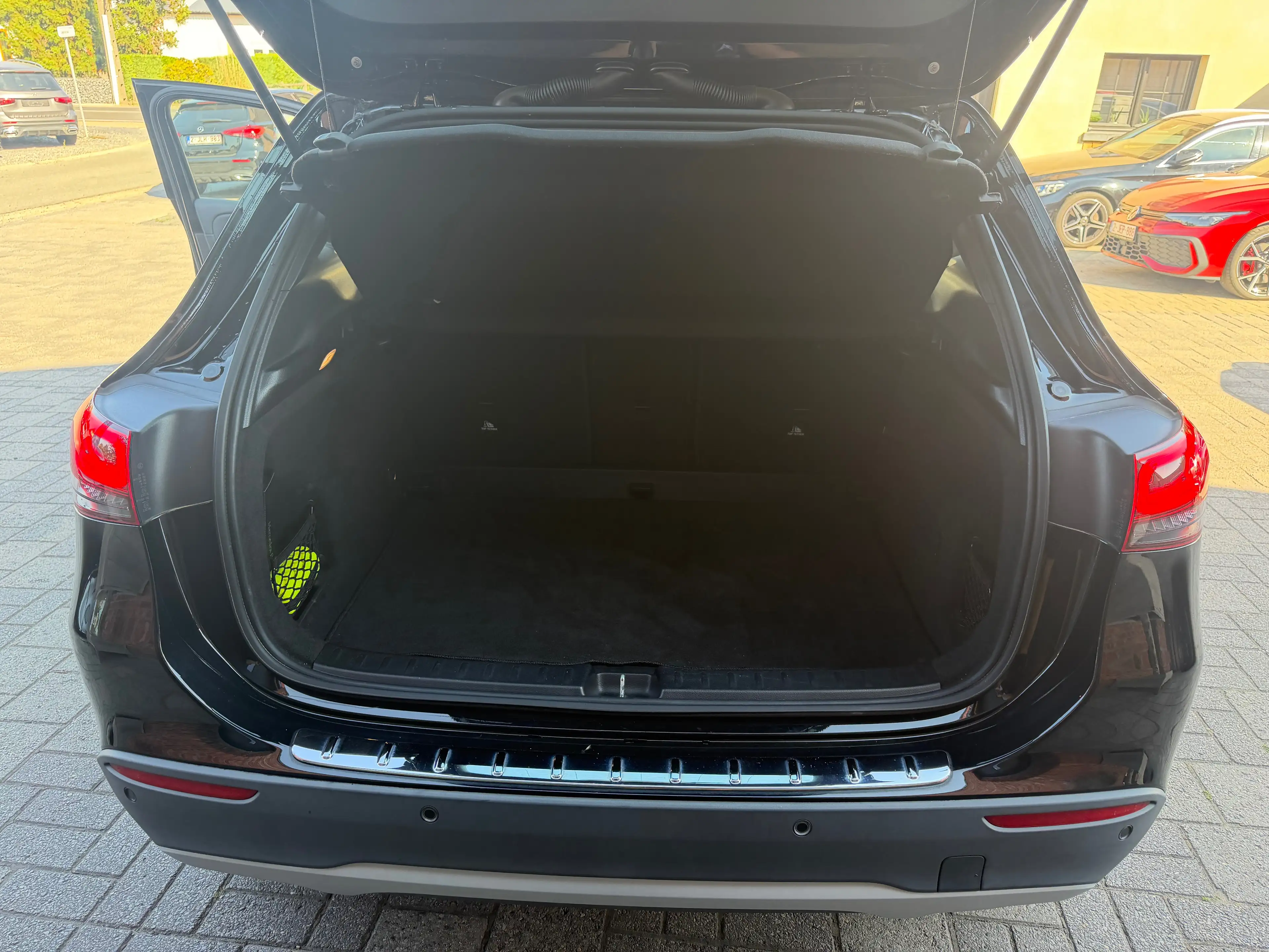 Mercedes-Benz GLA 180 GLA 180 d Business Solution — photo 9