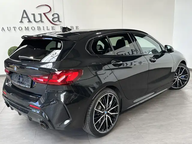 BMW 1 Series view 4