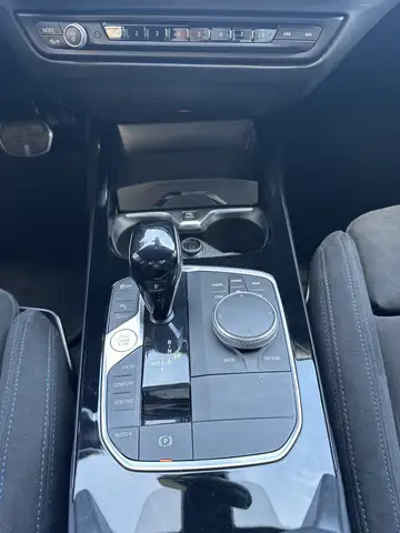 BMW 1 Series view 15