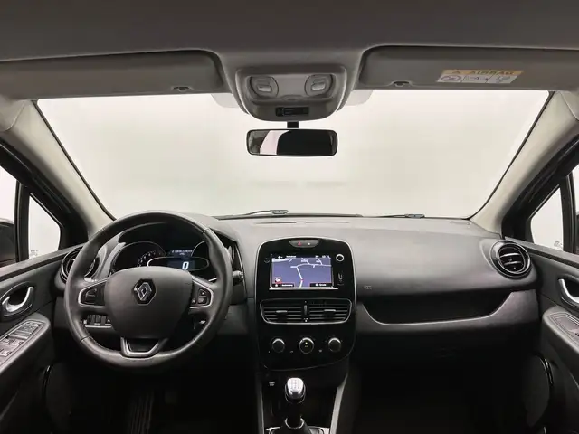 Renault Clio view 2