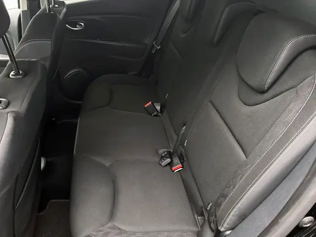 Renault Clio view 17