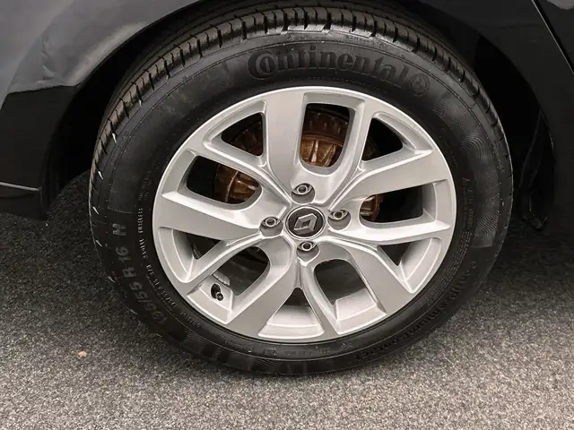 Renault Clio view 14