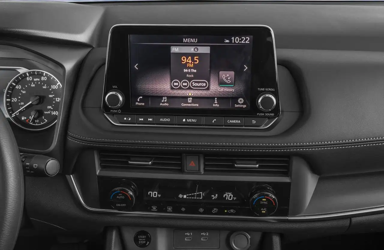 Nissan Rogue снимка Nissan Rogue