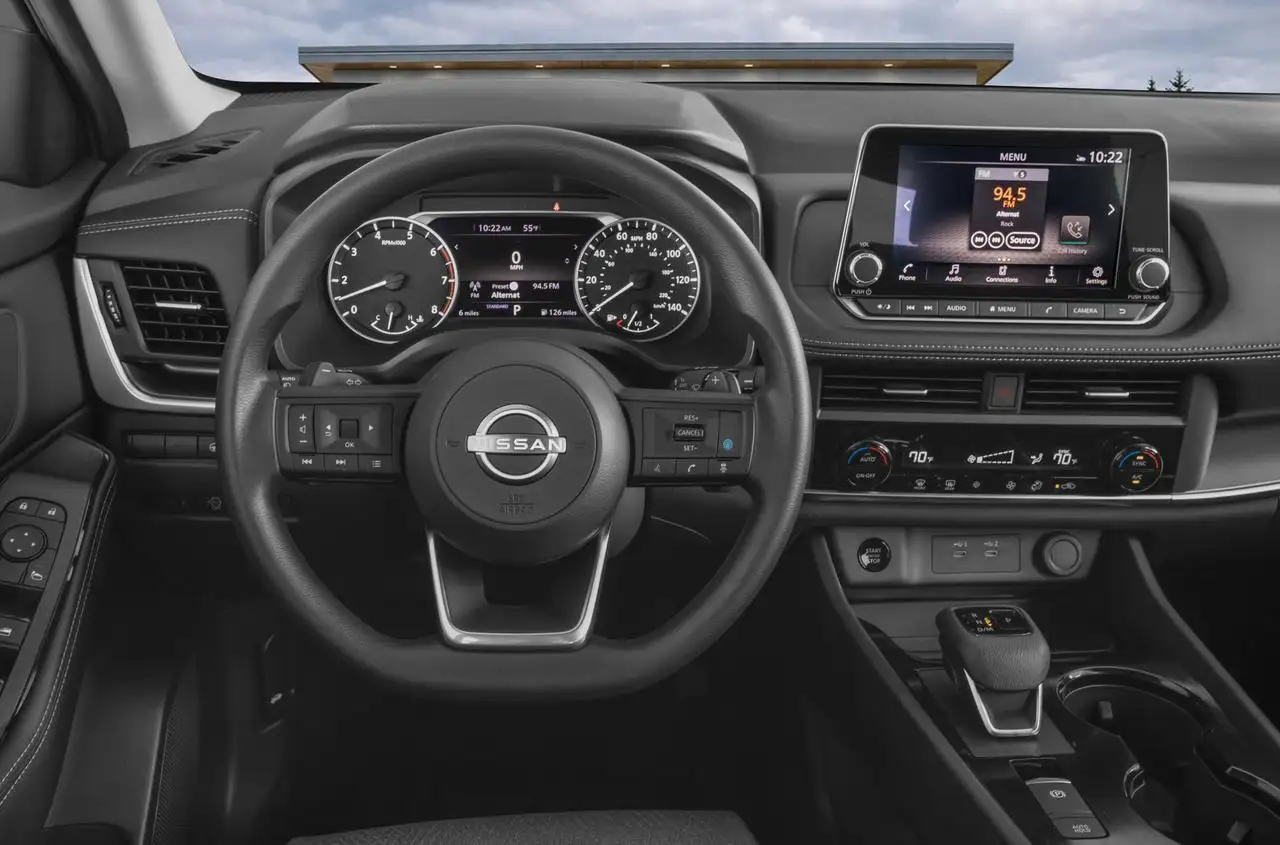 Nissan Rogue снимка Nissan Rogue