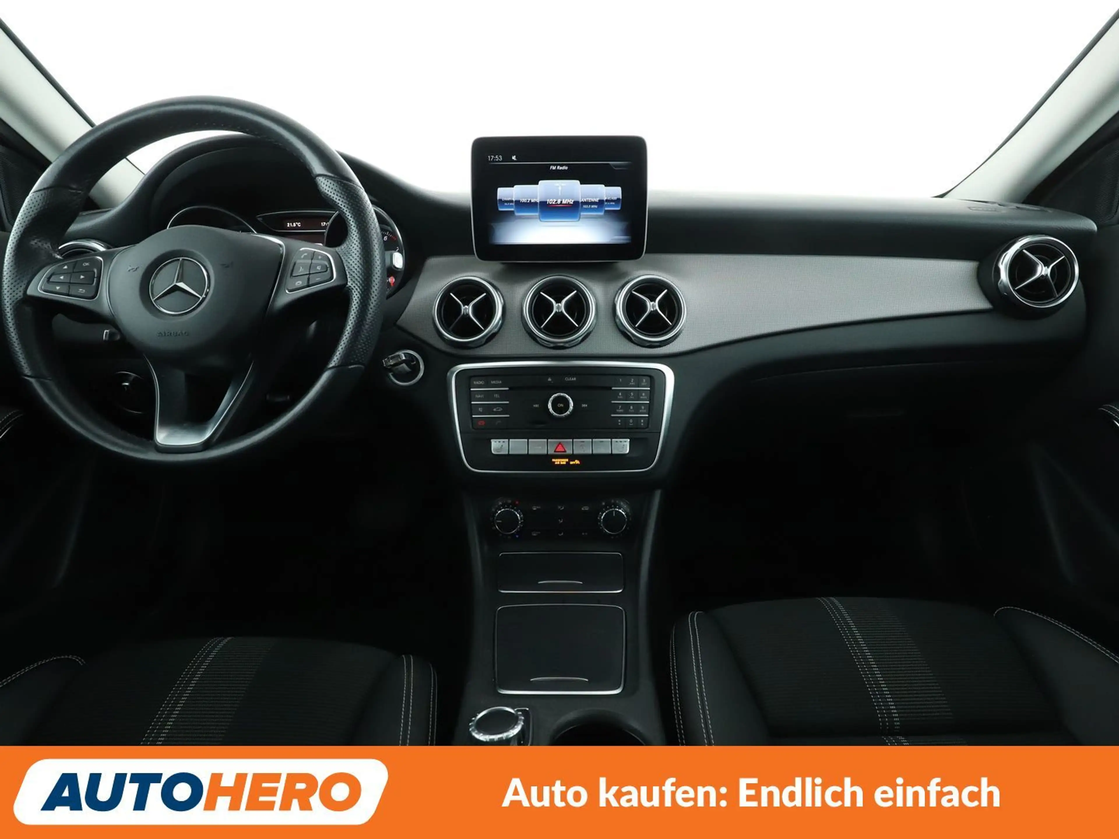 Mercedes-Benz GLA 250 GLA 250 Urban — photo 12