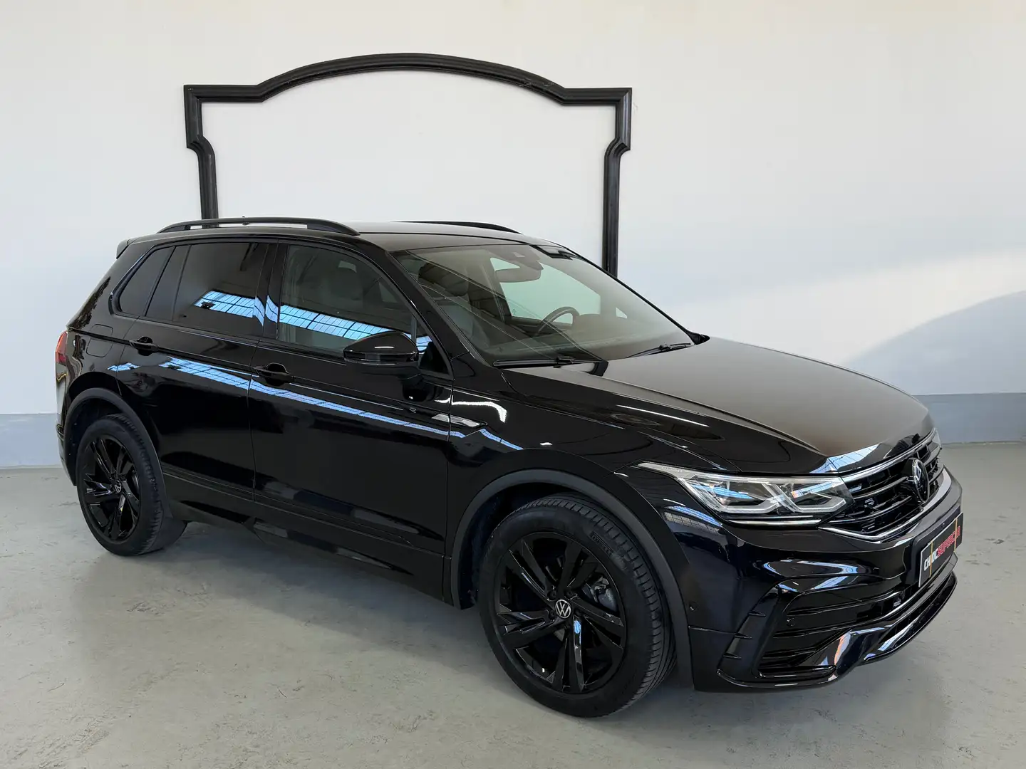 Volkswagen Tiguan Tiguan 2.0 tdi R-Line 150cv dsg Nero - 2