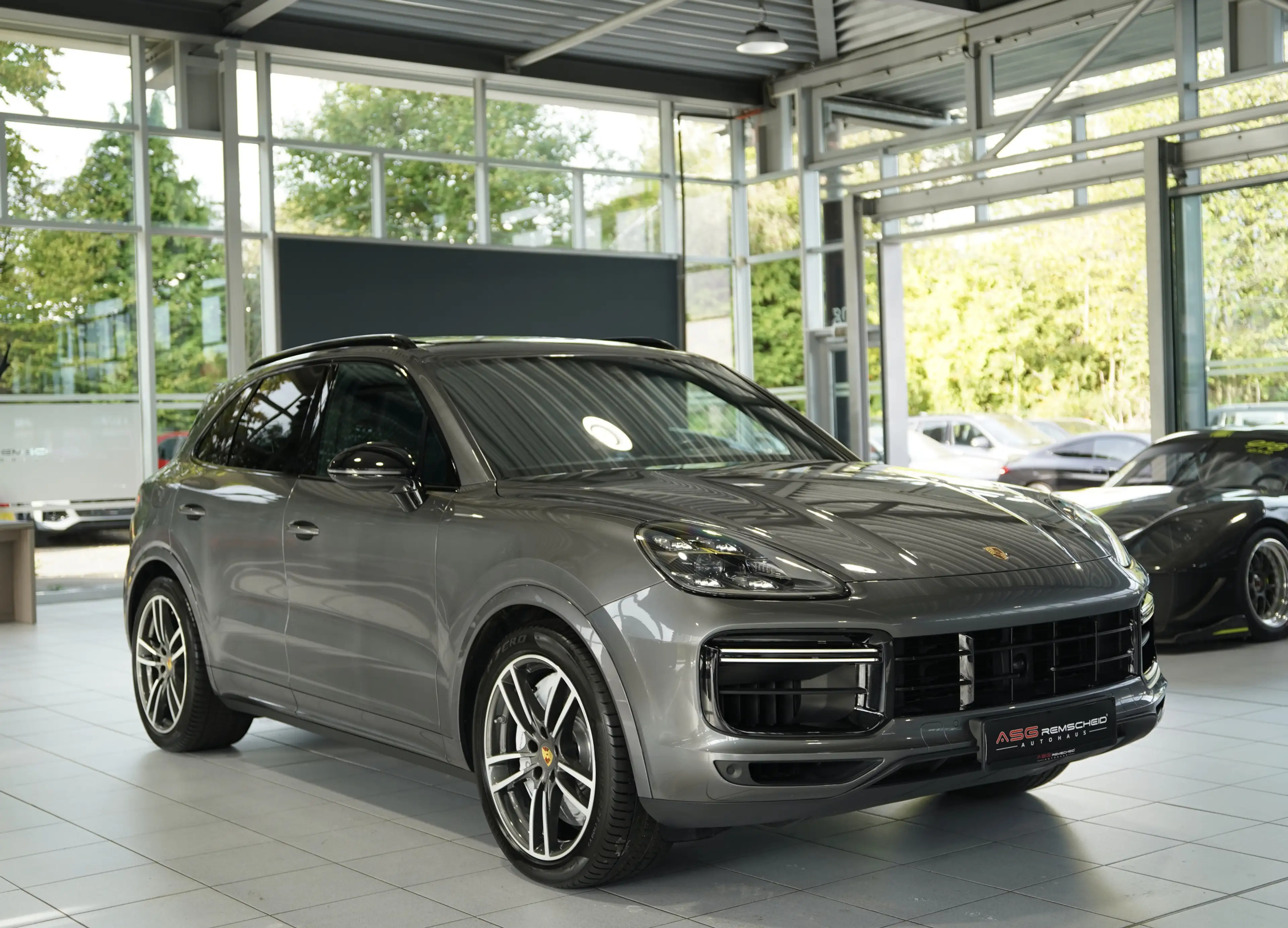 Porsche Cayenne Turbo *Chrono *Pano *Matrix *APPROVED — photo 4