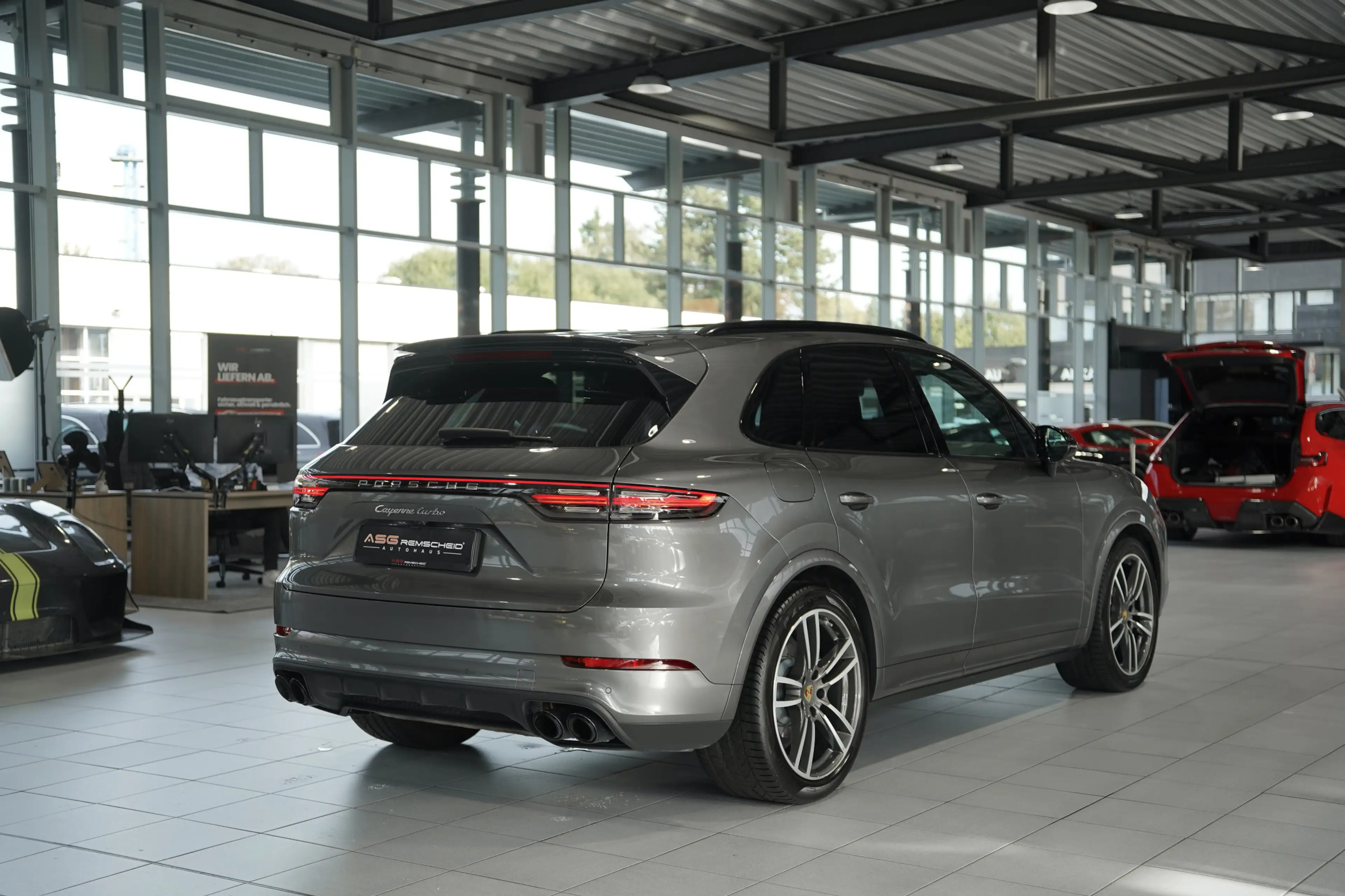 Porsche Cayenne Turbo *Chrono *Pano *Matrix *APPROVED — photo 6