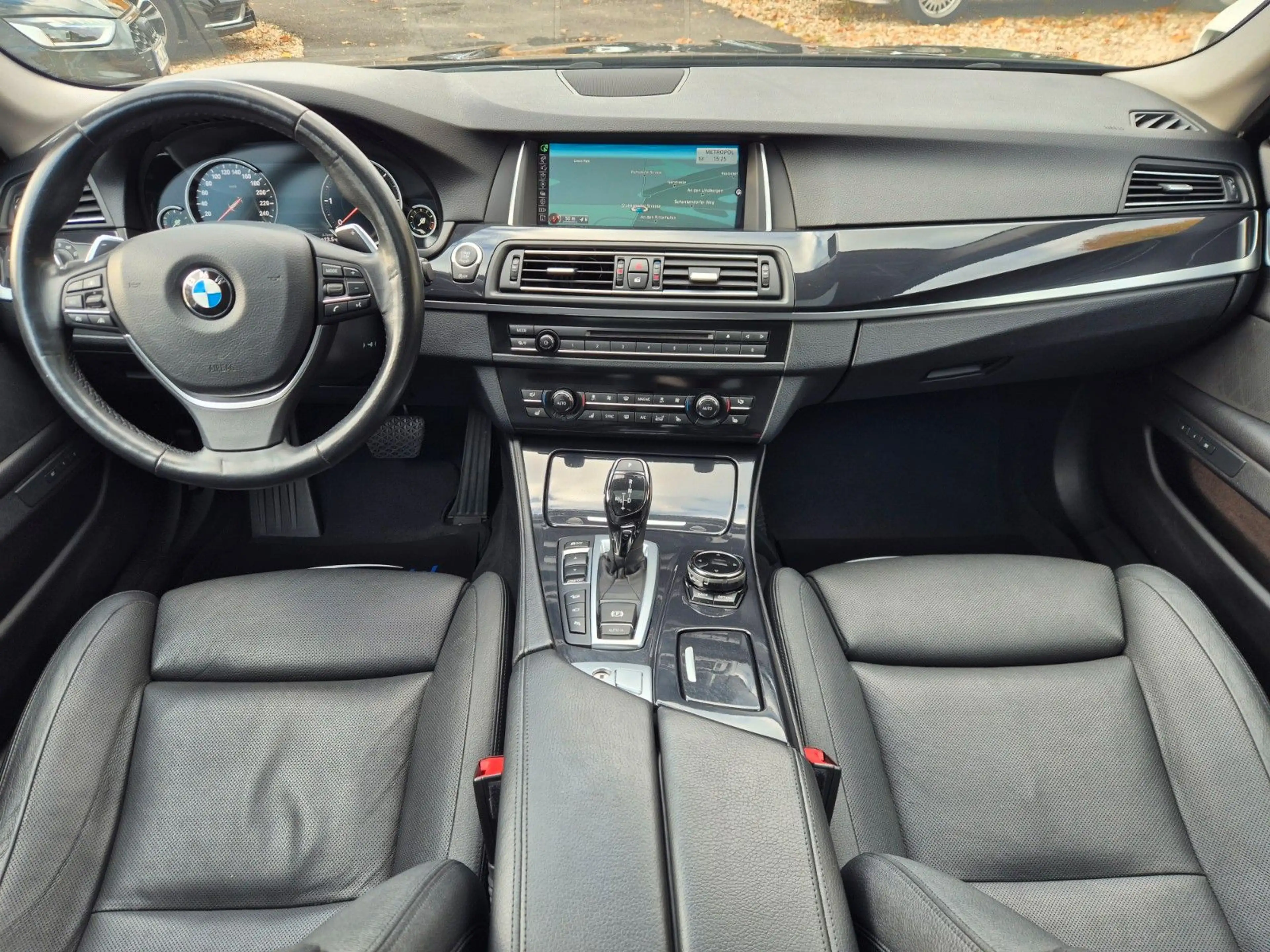 BMW 530 d xDrive *Vollausstattung — photo 13