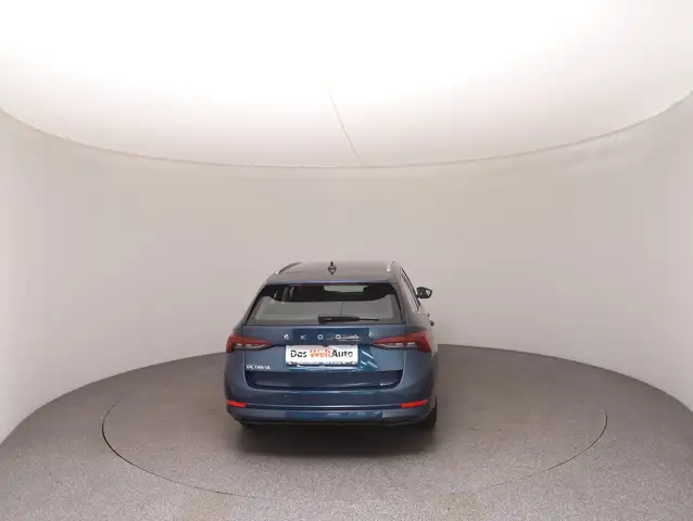 Skoda Octavia view 6