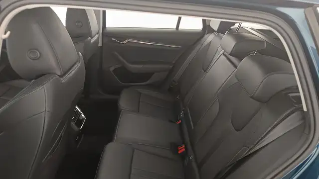 Skoda Octavia view 11