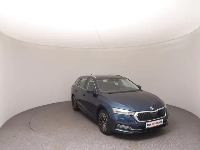 Skoda Octavia view 2