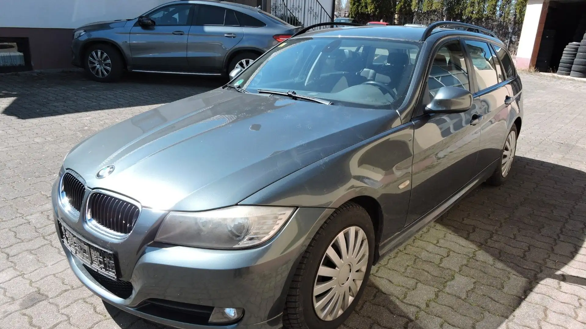 BMW 318 i Touring / Klimaautom. / Euro 5 Grigio - 1