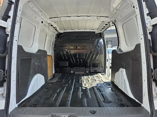 Ford Transit Connect view 7