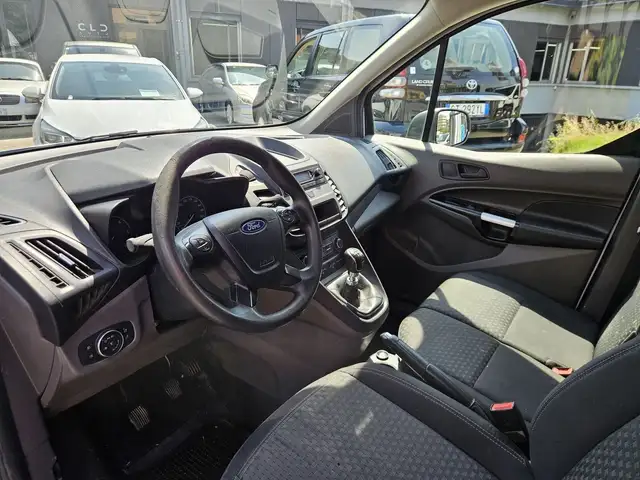 Ford Transit Connect view 8