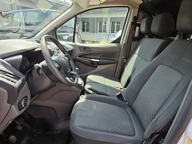 Ford Transit Connect view 9
