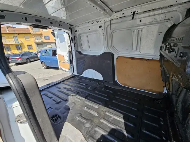 Ford Transit Connect view 6