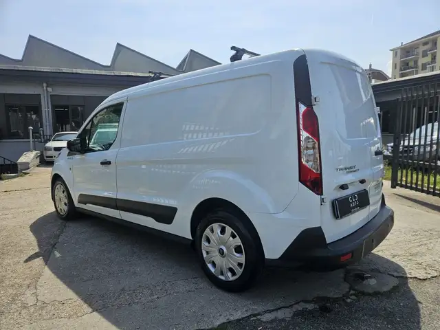Ford Transit Connect view 4