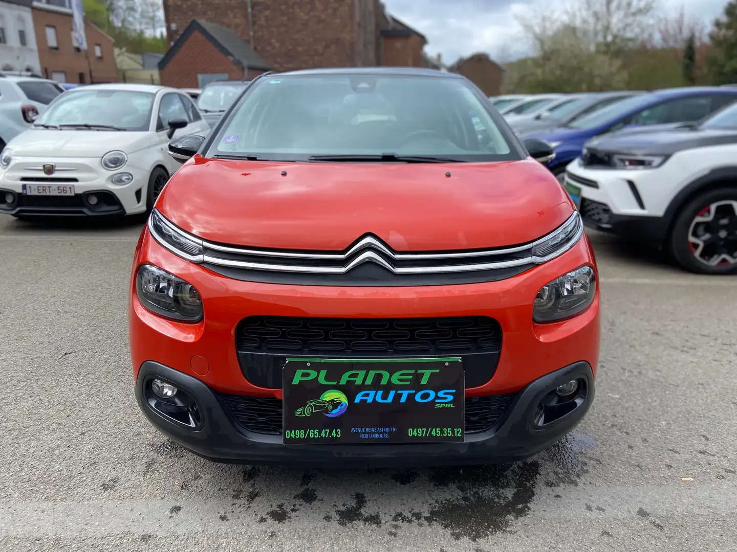 Citroen C3 1.2i ESSENCE 82 CV AIRCO CARPLAY GARANTIE 12 MOIS Orange - 2