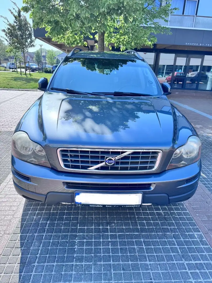 Volvo XC90 2.4 D5 Momentum Szary - 1